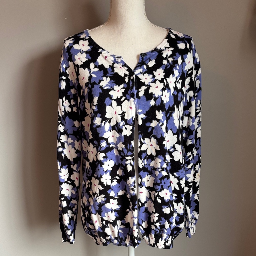 Floral Button-Front Cardigan in Black, White & Periwinkle